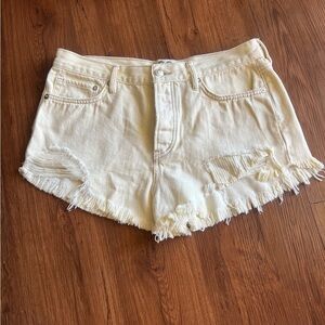 Free People We The Free Pale Yellow Distressed Cutoff Denim Shorts Size 29
